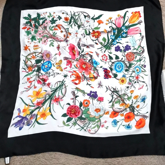 Gucci Accessories - Gucci Flora Snake Print SILK Scarf.